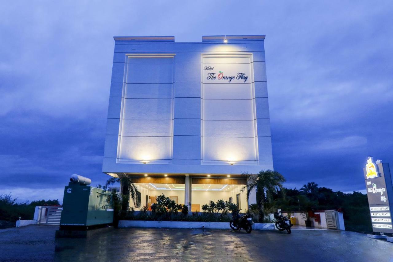 Hotel The Orange Flag Aurangabad  Exteriör bild